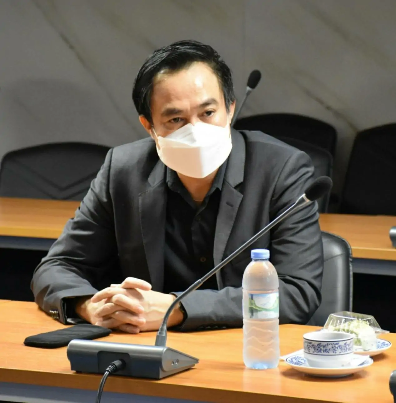  data-id=